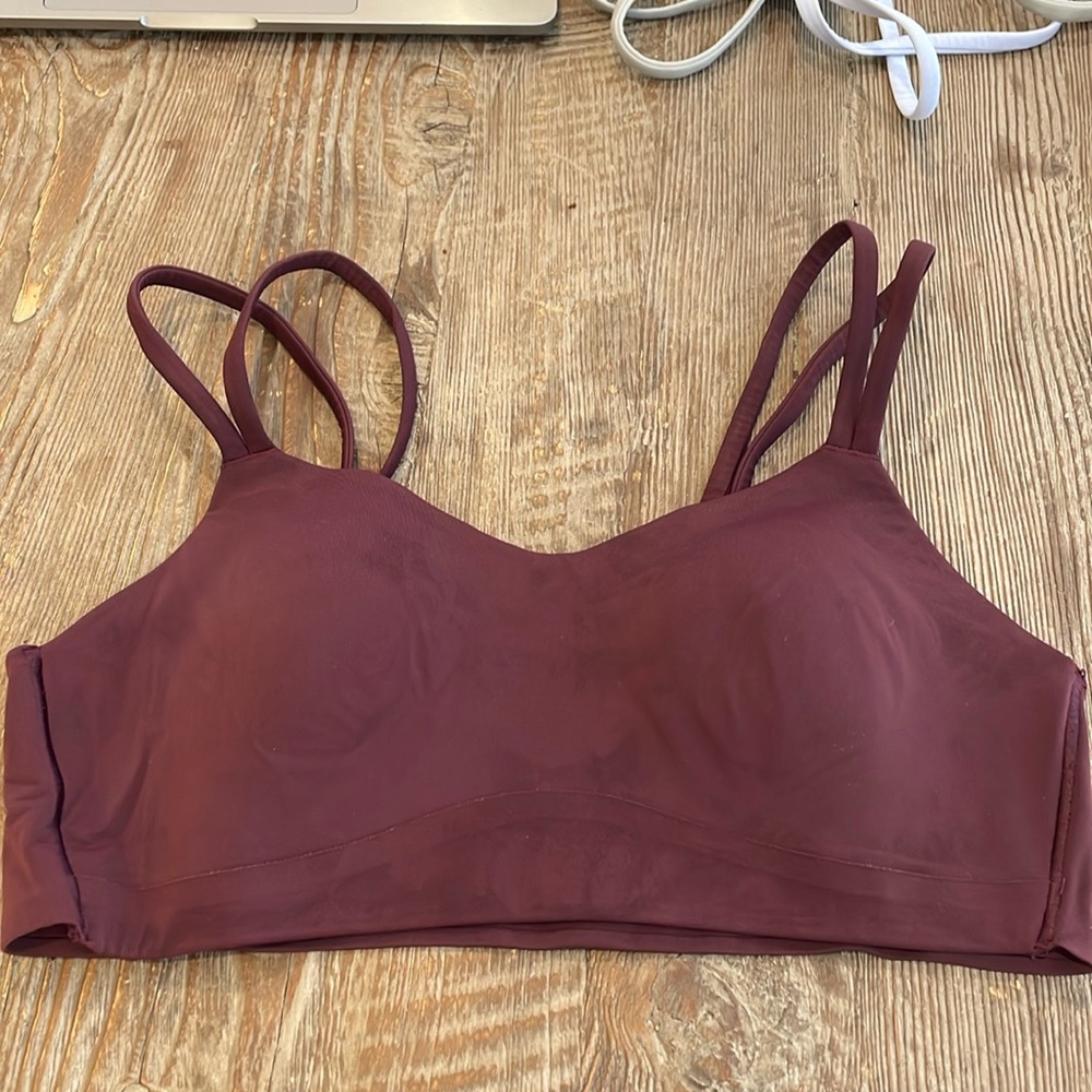 Lululemon like a cloud bra